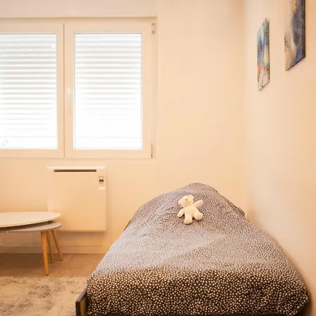 Daire ++++ Duplex Renove 5 Pieces 150m2 A 8 Mn De La Place Dalton ++++ *
